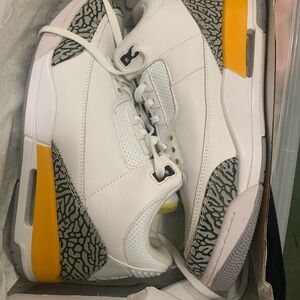 Air Jordan 3 Retro SE